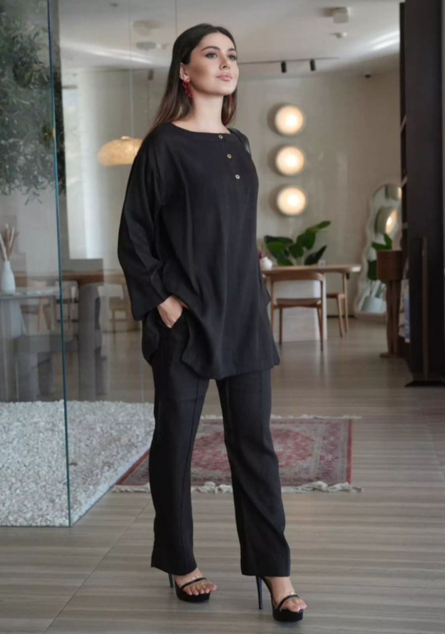 Black solid cord-set