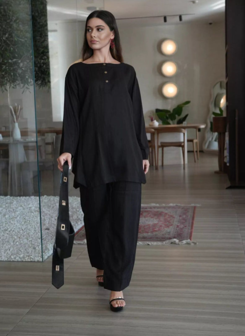 Black solid cord-set